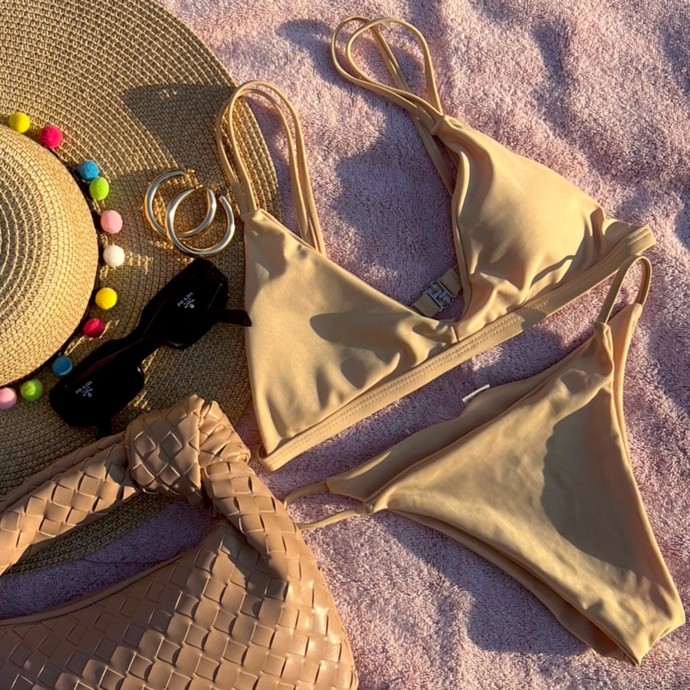 👙 🚨 Swimsuit Clearance - Low Waisted Spaghetti Straps Bikini - Light Khaki M